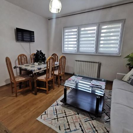 Rest & Recharge 4Bdr Apt- Free Parking, Ac & Garden سراييفو المظهر الخارجي الصورة