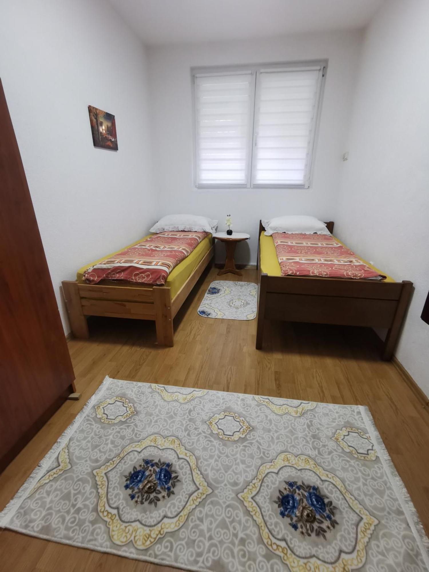Rest & Recharge 4Bdr Apt- Free Parking, Ac & Garden سراييفو المظهر الخارجي الصورة