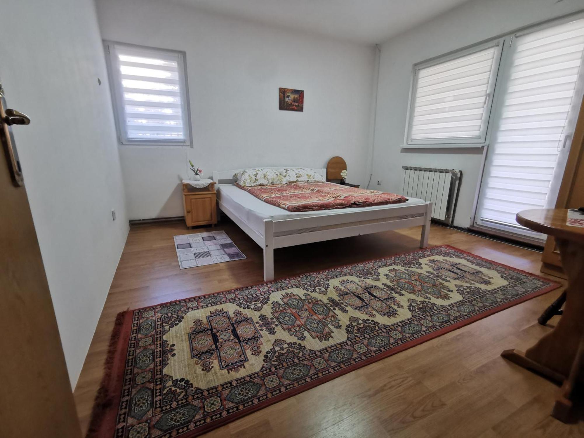 Rest & Recharge 4Bdr Apt- Free Parking, Ac & Garden سراييفو المظهر الخارجي الصورة